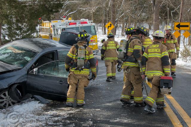 Vehicle Accident - Salford Station Rd. - LF Twp. - 01/26/2014